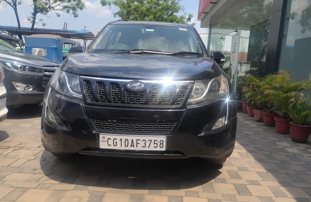 View Mahindra XUV500 Image 2 Used Mahindra XUV500 Image 2