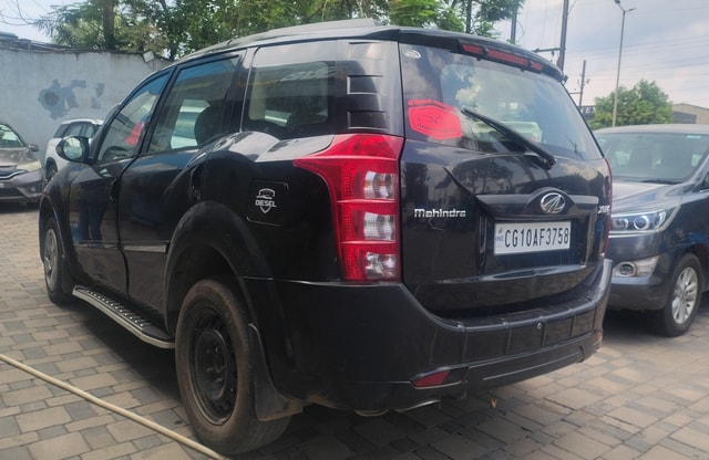 View Mahindra XUV500 Image 10 Used Mahindra XUV500 Image 10