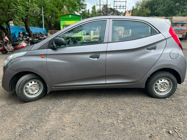 View Hyundai EON Image 12 Used Hyundai EON Image 12