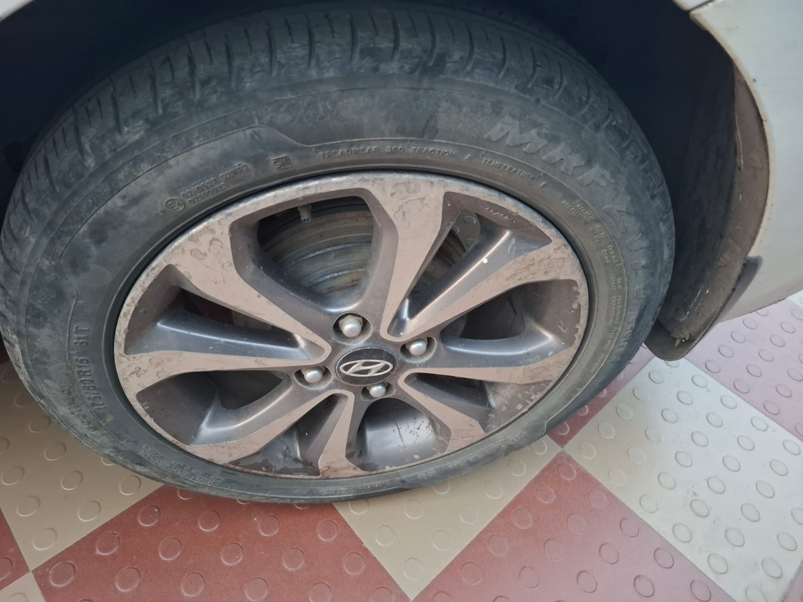 View 2016 Hyundai Xcent SX Diesel (O) Image 8 Used 2016 Hyundai Xcent SX Diesel (O) Image 8