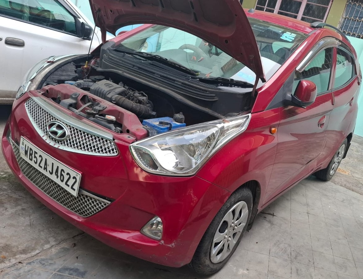 View 2017 Hyundai EON Sportz Image 4 Used 2017 Hyundai EON Sportz Image 4