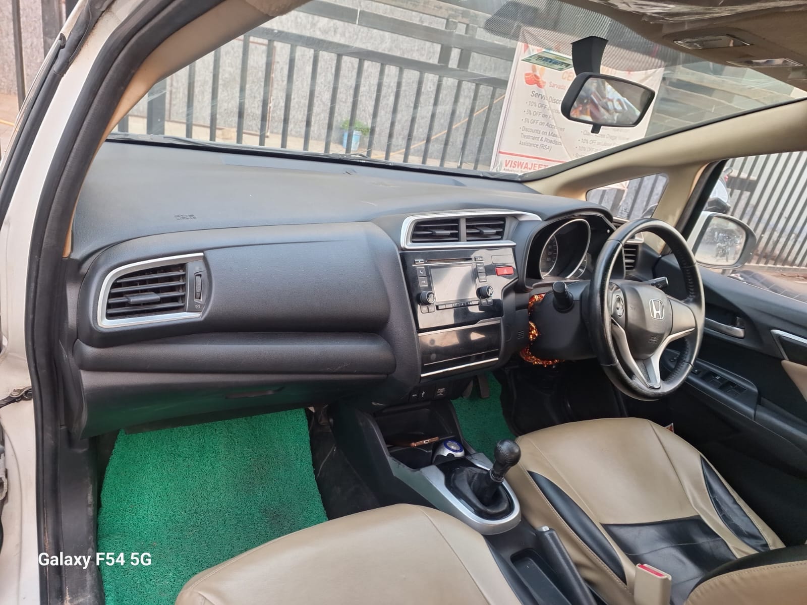 View 2016 Honda Jazz V CVT Petrol BS IV Image 5 Used 2016 Honda Jazz V CVT Petrol BS IV Image 5
