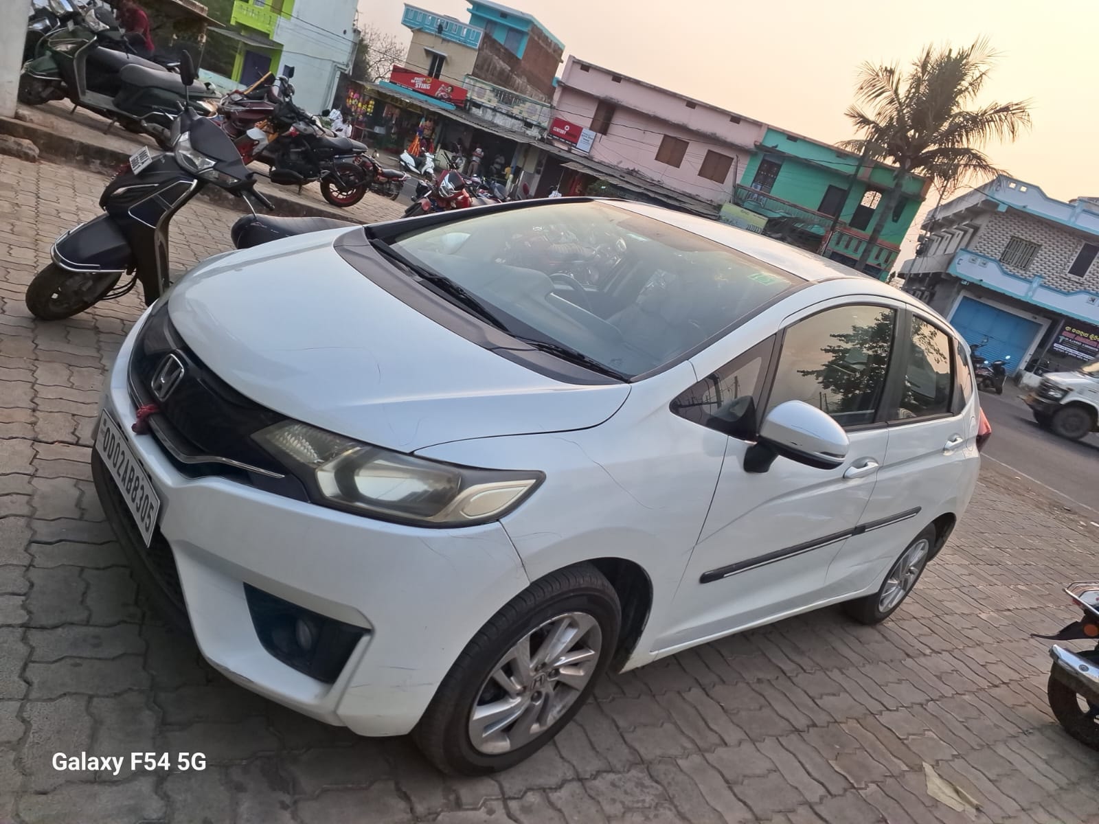 View 2016 Honda Jazz V CVT Petrol BS IV Image 1 Used 2016 Honda Jazz V CVT Petrol BS IV Image 1