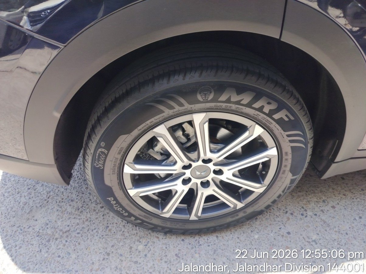 Used 2021 Mahindra XUV700 Used 2021 Mahindra XUV700