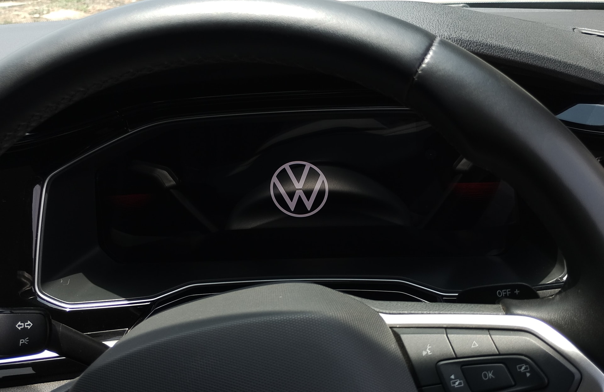 View 2025 Volkswagen Virtus GT 1.5L TSI MT Image 7 Used 2025 Volkswagen Virtus GT 1.5L TSI MT Image 7