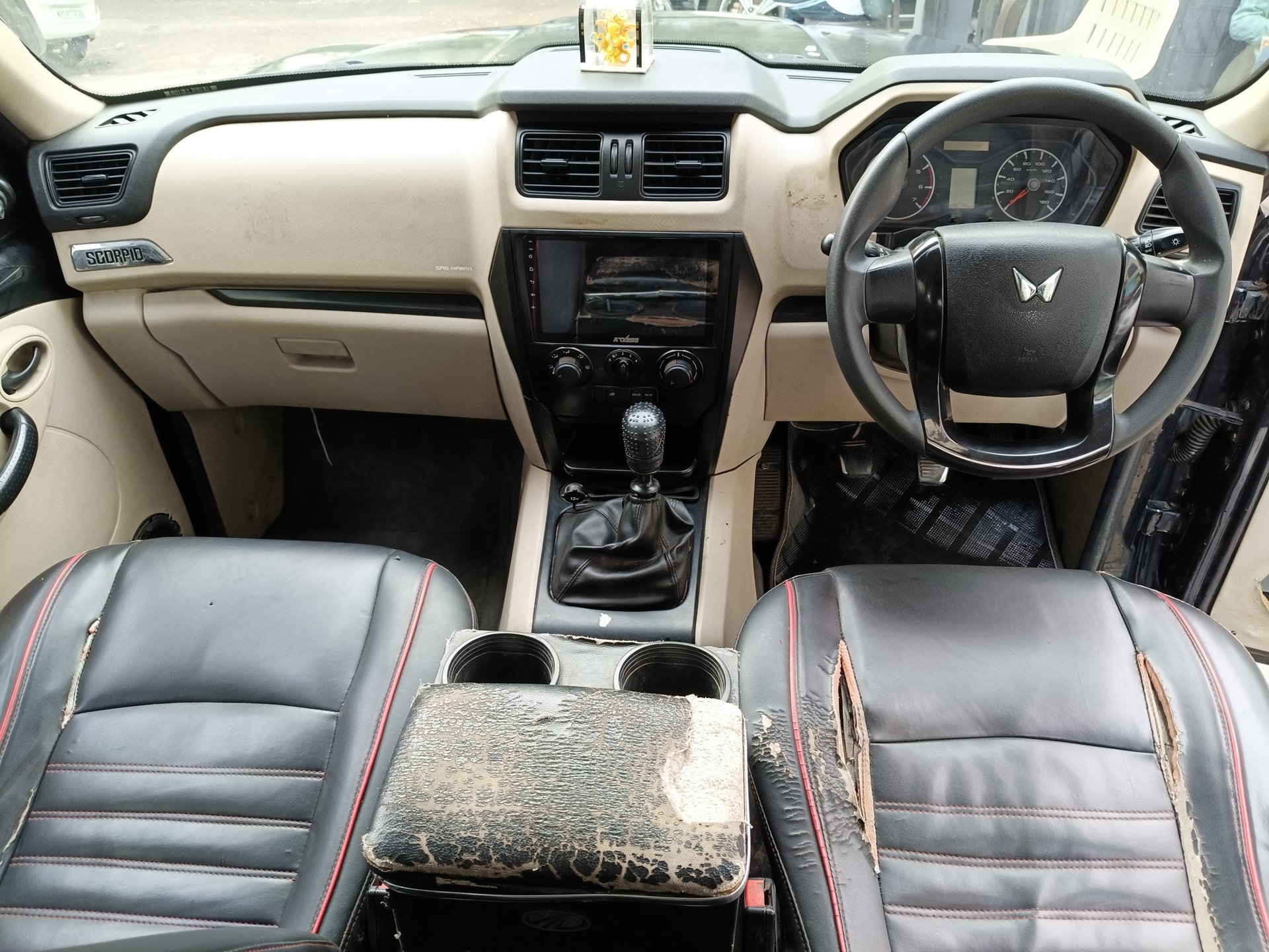 View 2023 Mahindra Scorpio Classic S 7 Seater Image 8 Used 2023 Mahindra Scorpio Classic S 7 Seater Image 8