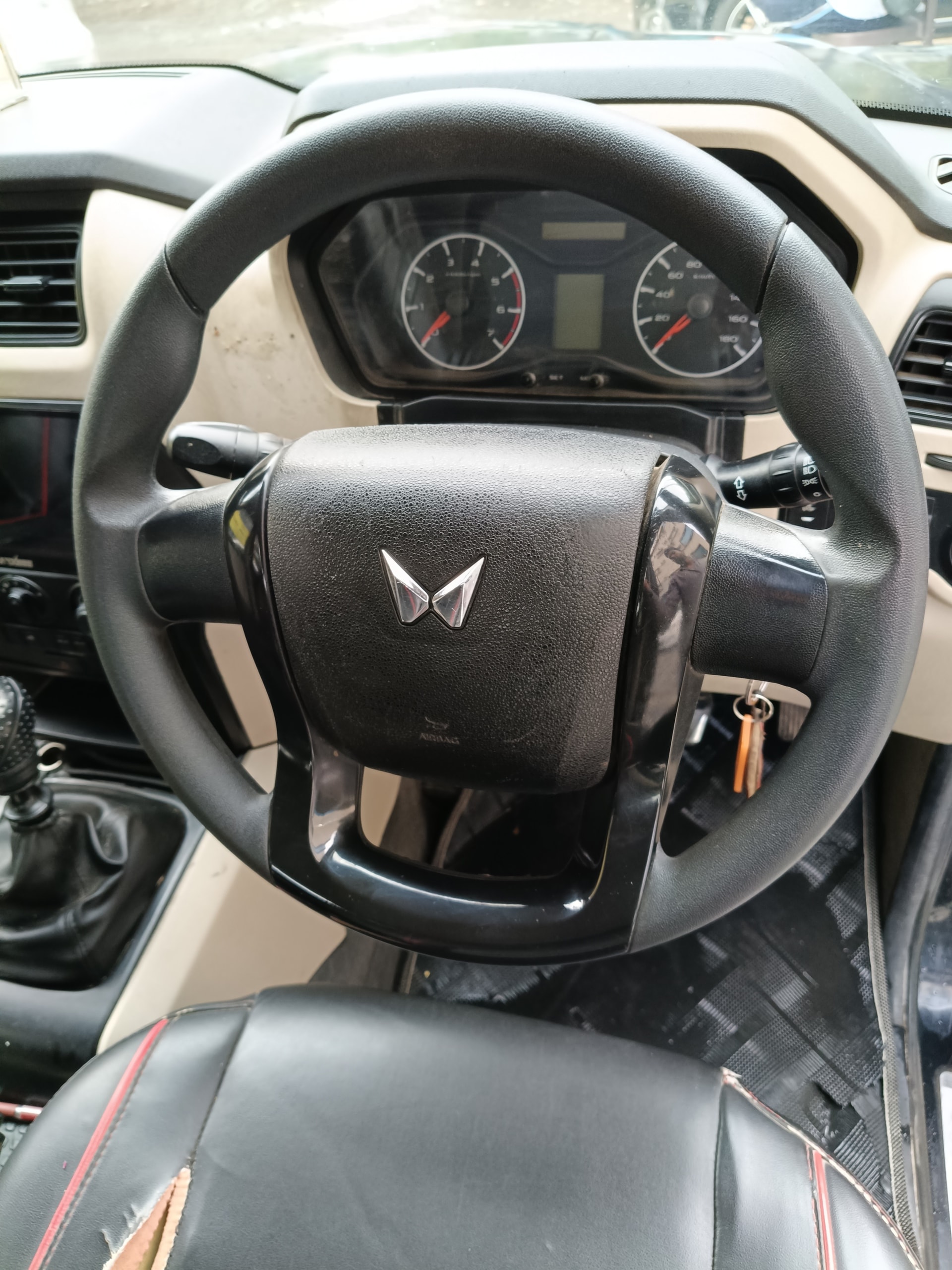 View 2023 Mahindra Scorpio Classic S 7 Seater Image 10 Used 2023 Mahindra Scorpio Classic S 7 Seater Image 10