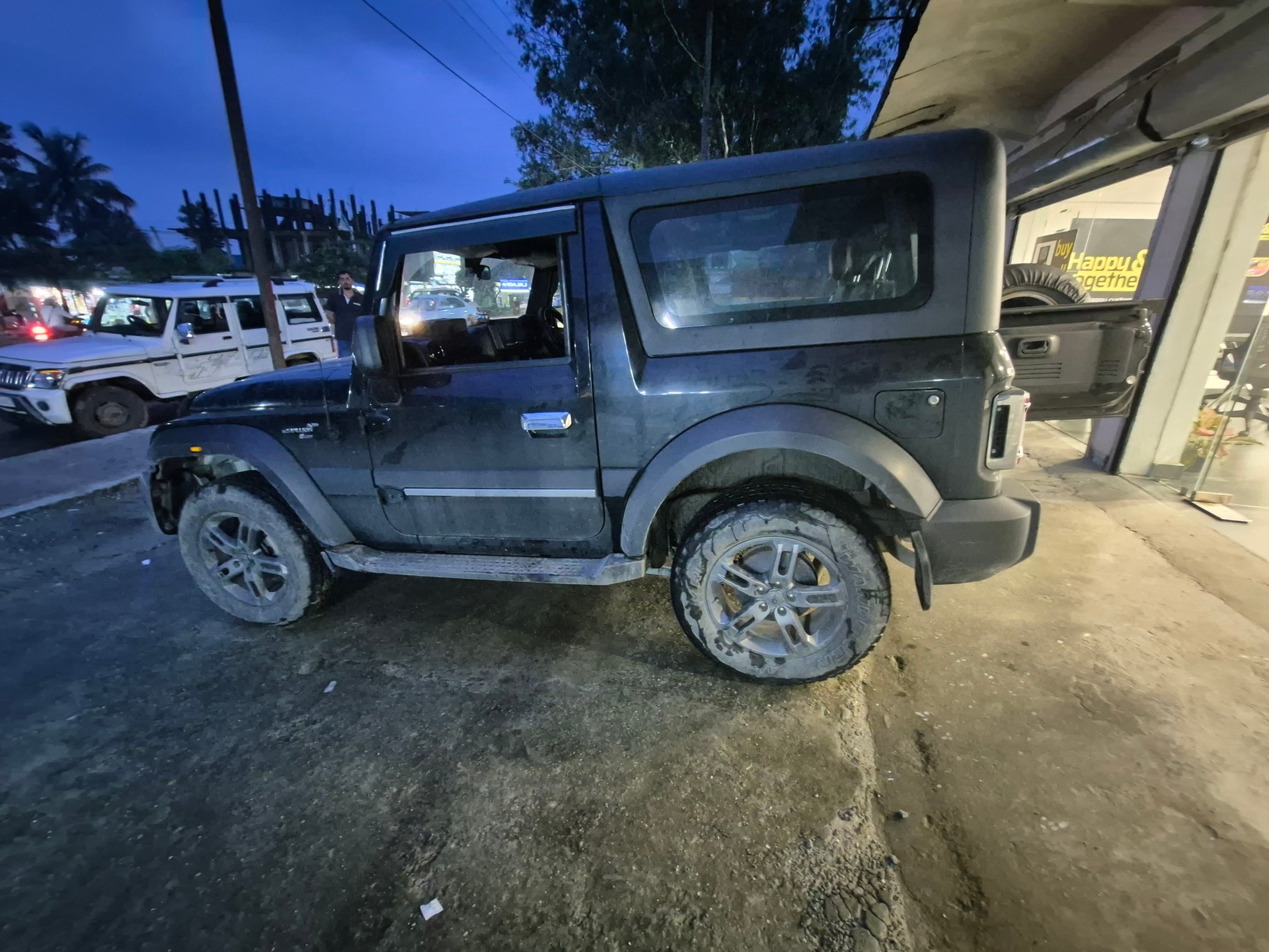 View 2022 Mahindra Thar LX Automatic 4 Seater Hard Top Image 6 Used 2022 Mahindra Thar LX Automatic 4 Seater Hard Top Image 6