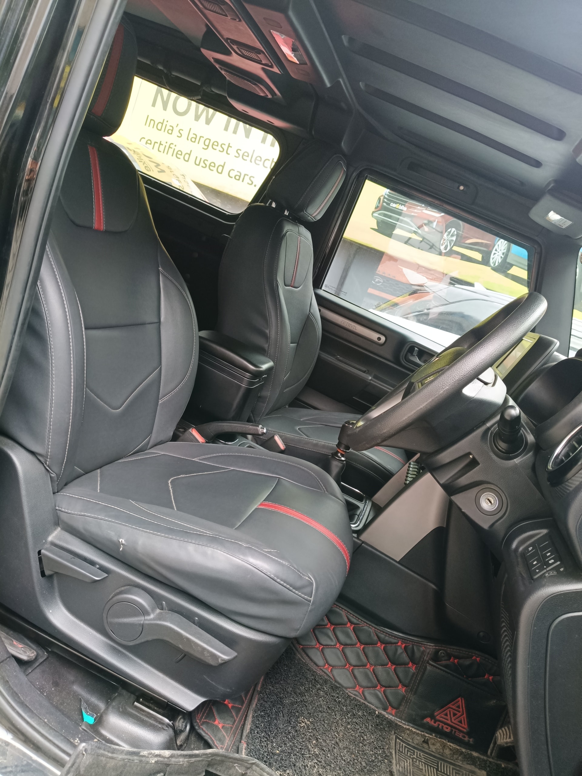 View 2024 Mahindra Thar LX Manual 4 Seater Hard Top Diesel Image 3 Used 2024 Mahindra Thar LX Manual 4 Seater Hard Top Diesel Image 3