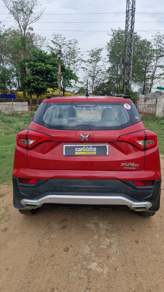 View Mahindra XUV300 Image 4 Used Mahindra XUV300 Image 4