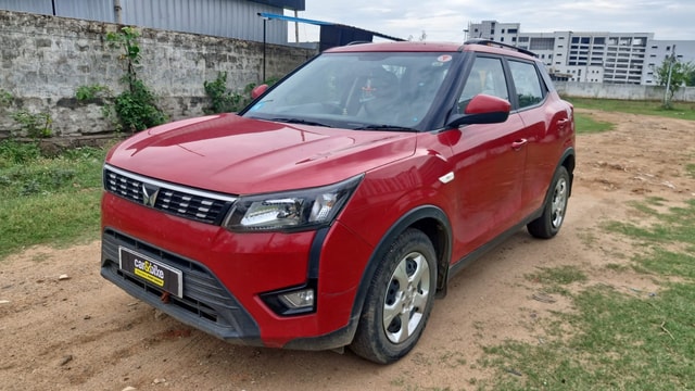 View Mahindra XUV300 Image 1 Used Mahindra XUV300 Image 1