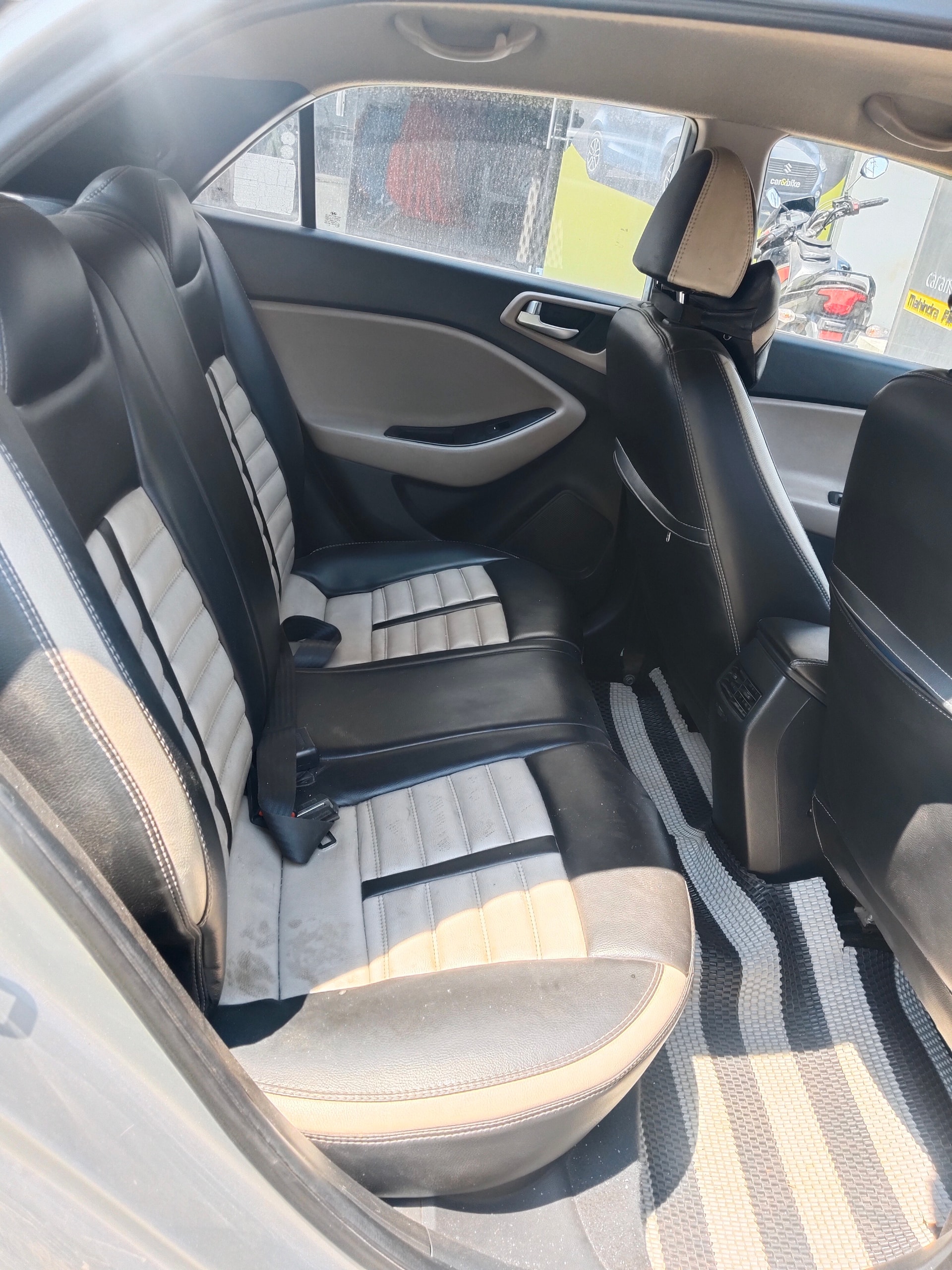View 2019 Hyundai Elite i20 1.2 Sportz Plus CVT Petrol BS IV Image 14 Used 2019 Hyundai Elite i20 1.2 Sportz Plus CVT Petrol BS IV Image 14