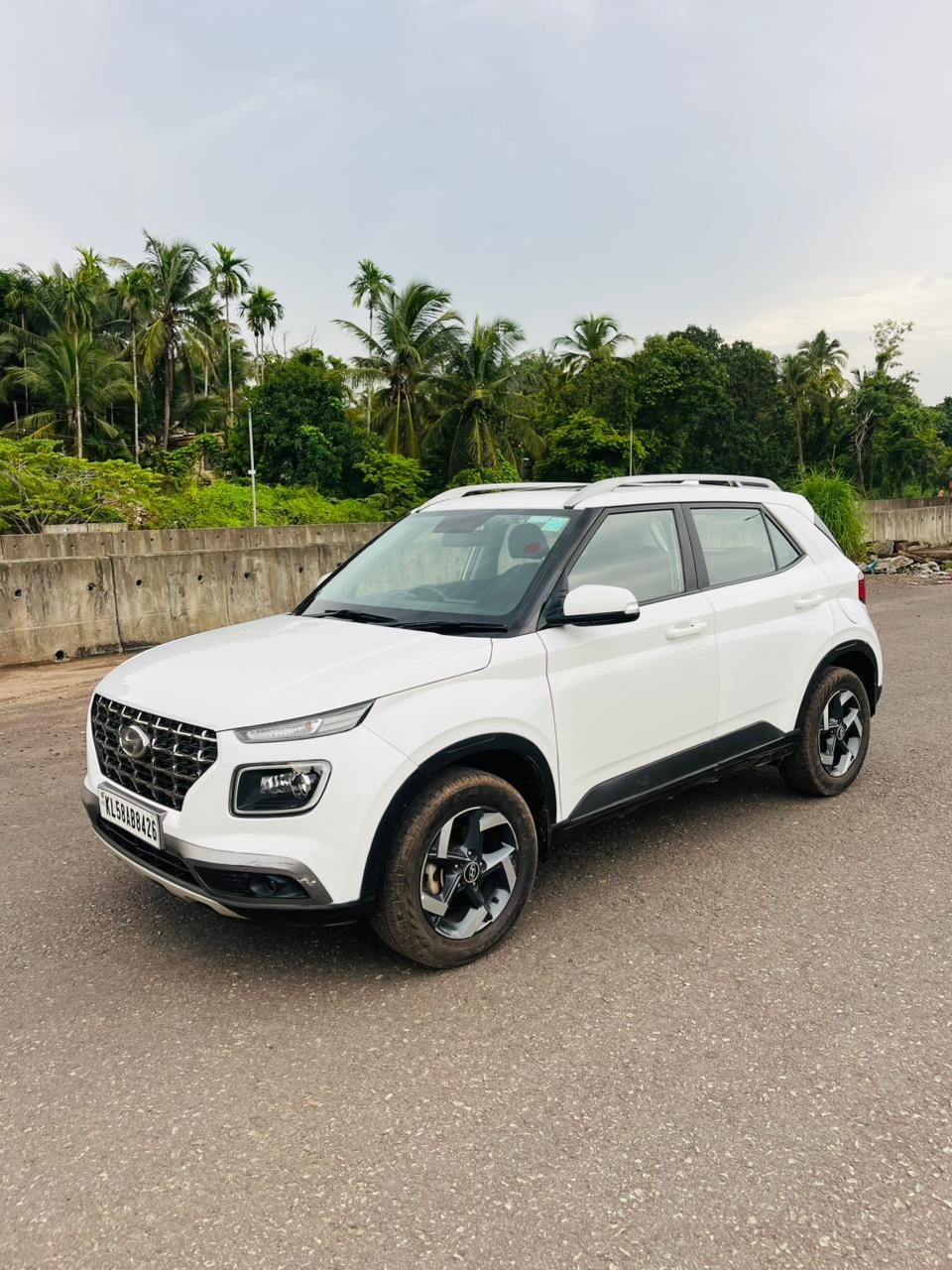 View 2019 Hyundai Venue SX (O) 1.0 Petrol BS IV Image 6 Used 2019 Hyundai Venue SX (O) 1.0 Petrol BS IV Image 6