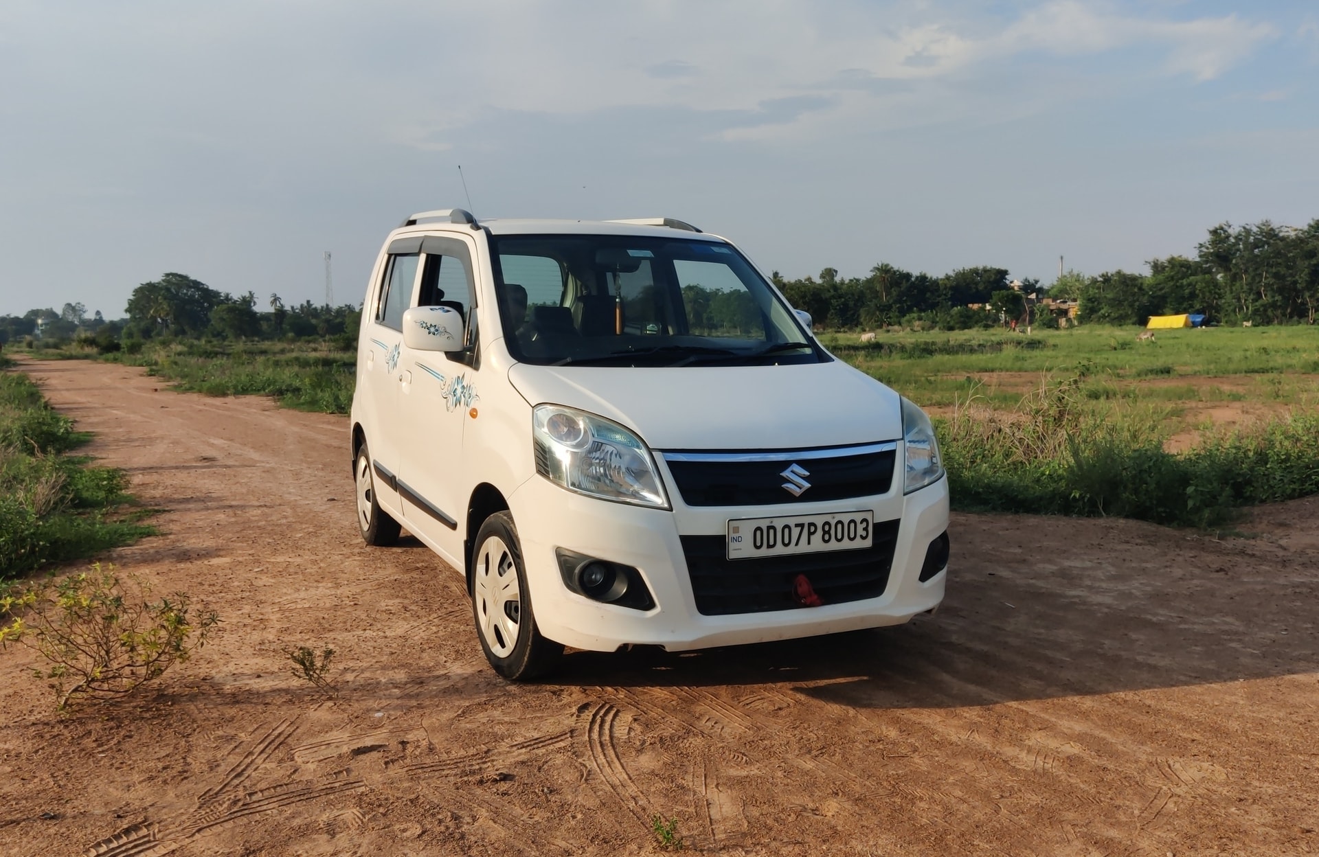 View 2016 Maruti Suzuki Wagon R VXI 1.0 BS IV Image 1 Used 2016 Maruti Suzuki Wagon R VXI 1.0 BS IV Image 1