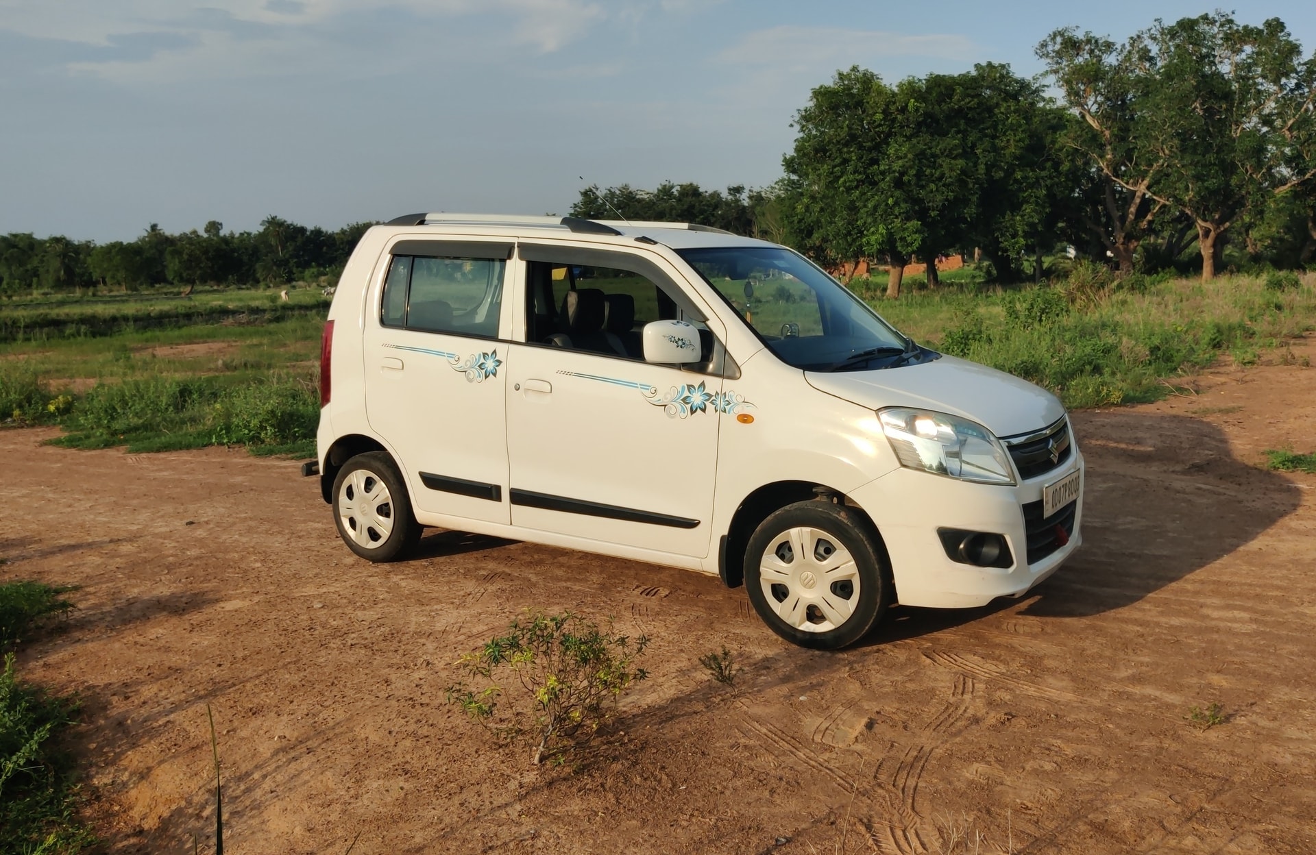 View 2016 Maruti Suzuki Wagon R VXI 1.0 BS IV Image 8 Used 2016 Maruti Suzuki Wagon R VXI 1.0 BS IV Image 8