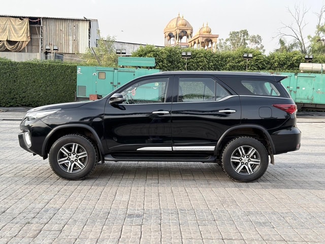 View Toyota Fortuner Image 4 Used Toyota Fortuner Image 4