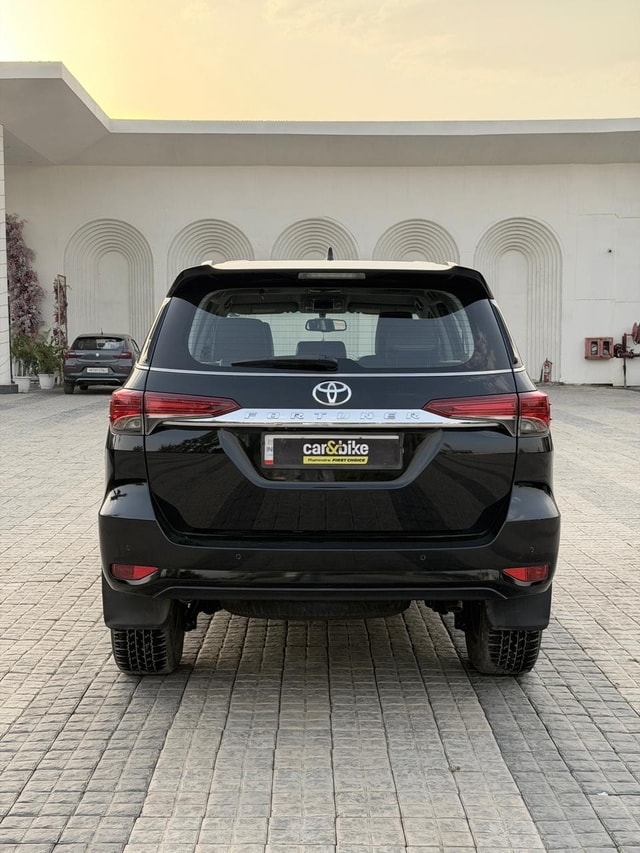 View Toyota Fortuner Image 3 Used Toyota Fortuner Image 3