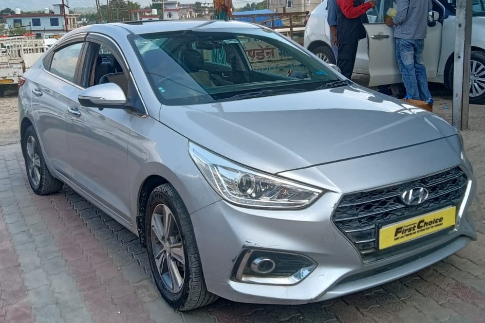 View 2018 Hyundai Verna 1.6 VTVT SX Image 9 Used 2018 Hyundai Verna 1.6 VTVT SX Image 9