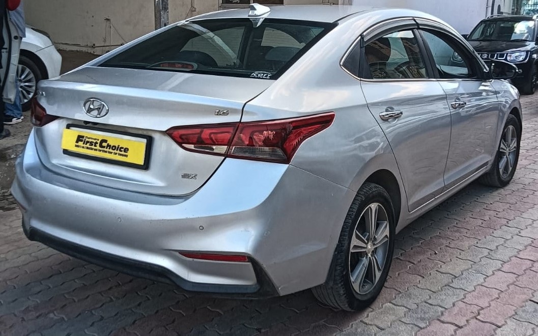 View 2018 Hyundai Verna 1.6 VTVT SX Image 11 Used 2018 Hyundai Verna 1.6 VTVT SX Image 11