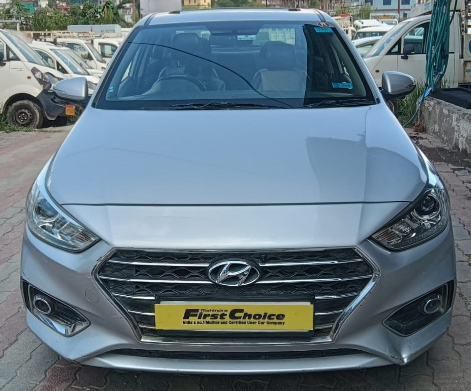 View 2018 Hyundai Verna 1.6 VTVT SX Image 2 Used 2018 Hyundai Verna 1.6 VTVT SX Image 2