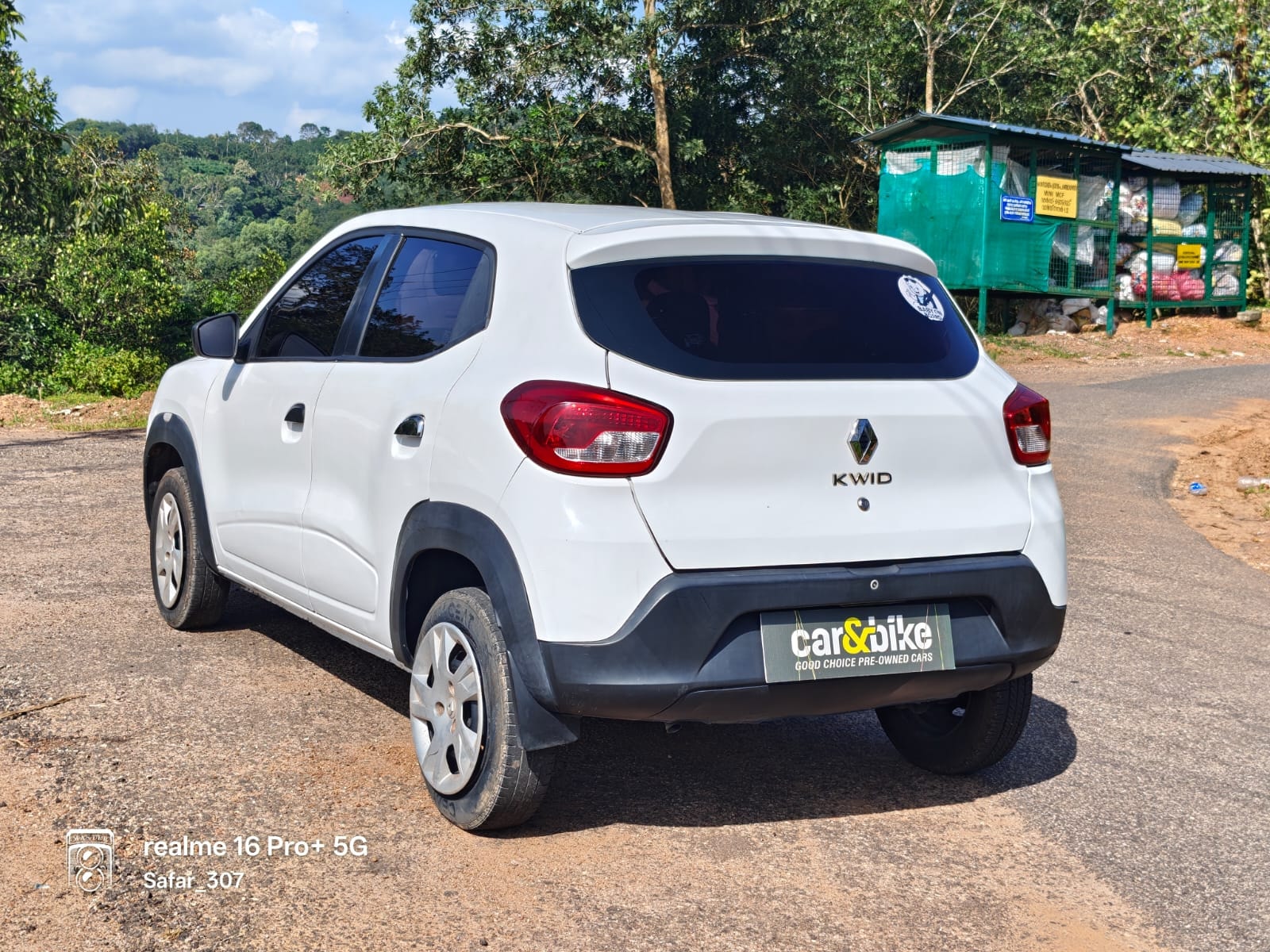 View 2017 Renault Kwid RXT 1.0 BS IV Image 16 Used 2017 Renault Kwid RXT 1.0 BS IV Image 16