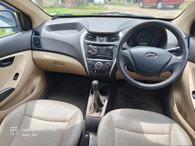 View Hyundai EON Image 11 Used Hyundai EON Image 11