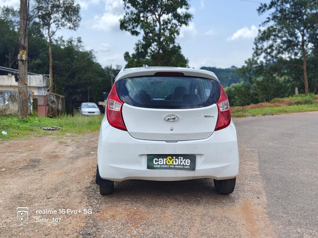 View Hyundai EON Image 4 Used Hyundai EON Image 4