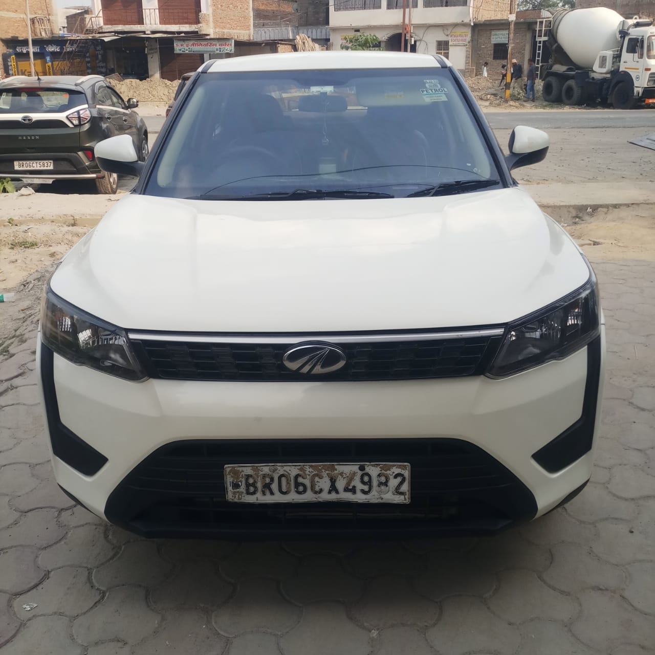Used 2022 Mahindra XUV300 Used 2022 Mahindra XUV300