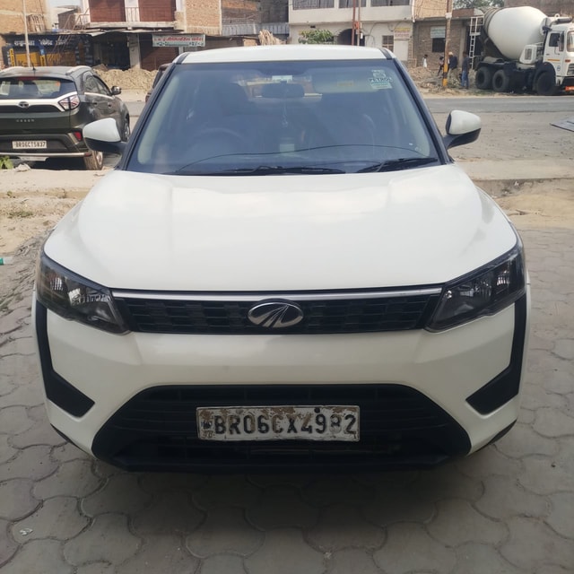 View Mahindra XUV300 Image 1 Used Mahindra XUV300 Image 1