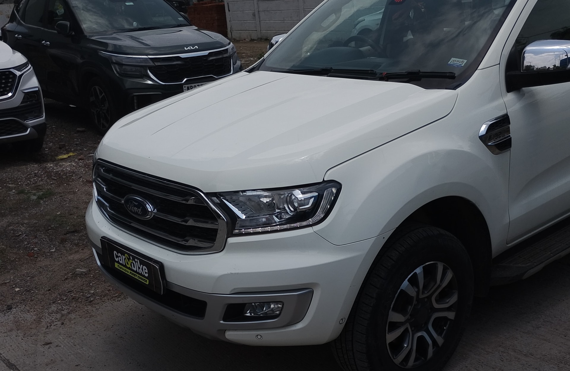 View 2020 Ford Endeavour 3.2L Titanium Plus 4x4 AT BS IV Image 1 Used 2020 Ford Endeavour 3.2L Titanium Plus 4x4 AT BS IV Image 1