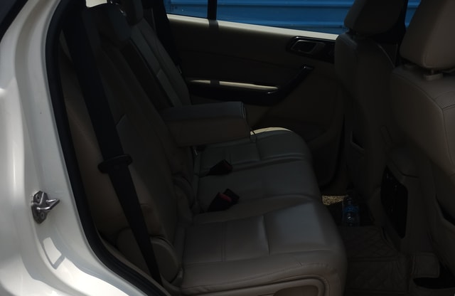 View Ford Endeavour Image 5 Used Ford Endeavour Image 5