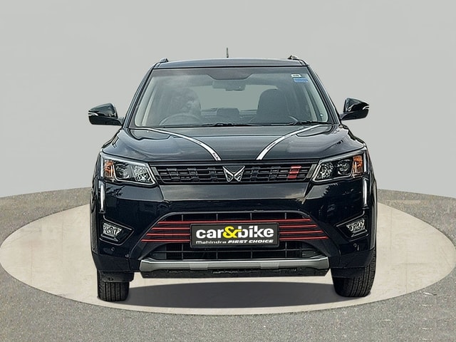 View Mahindra XUV300 Image 2 Used Mahindra XUV300 Image 2