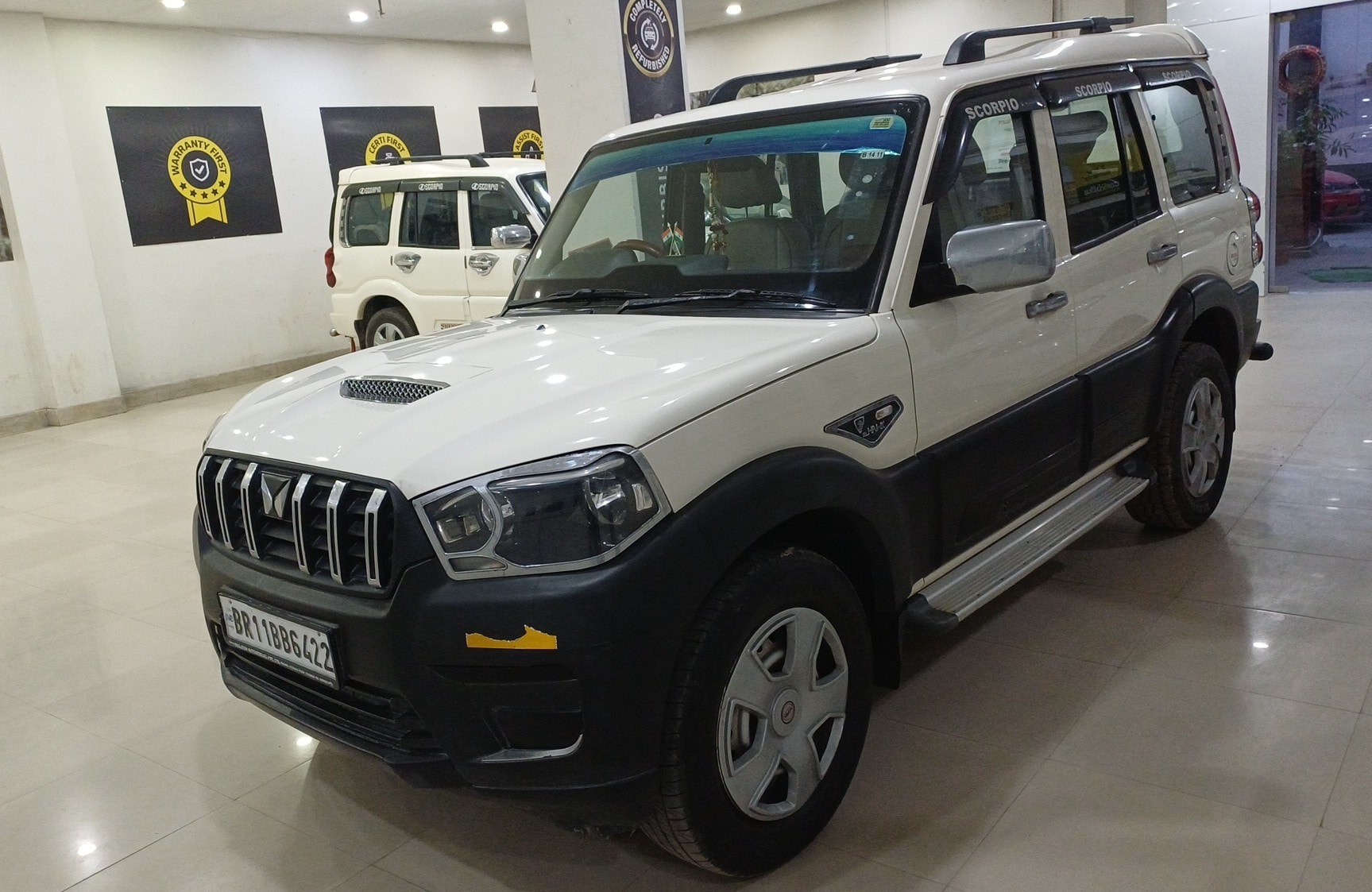 View 2022 Mahindra Scorpio Classic S 7 Seater Image 1 Used 2022 Mahindra Scorpio Classic S 7 Seater Image 1