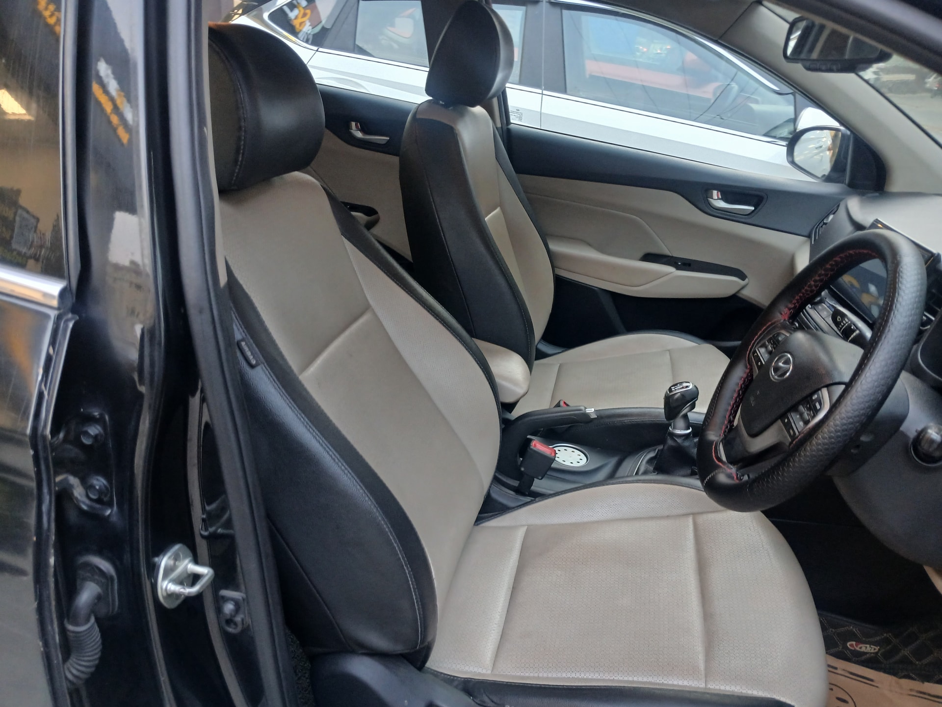 View 2020 Hyundai Verna 1.6 VTVT SX (O) Image 13 Used 2020 Hyundai Verna 1.6 VTVT SX (O) Image 13