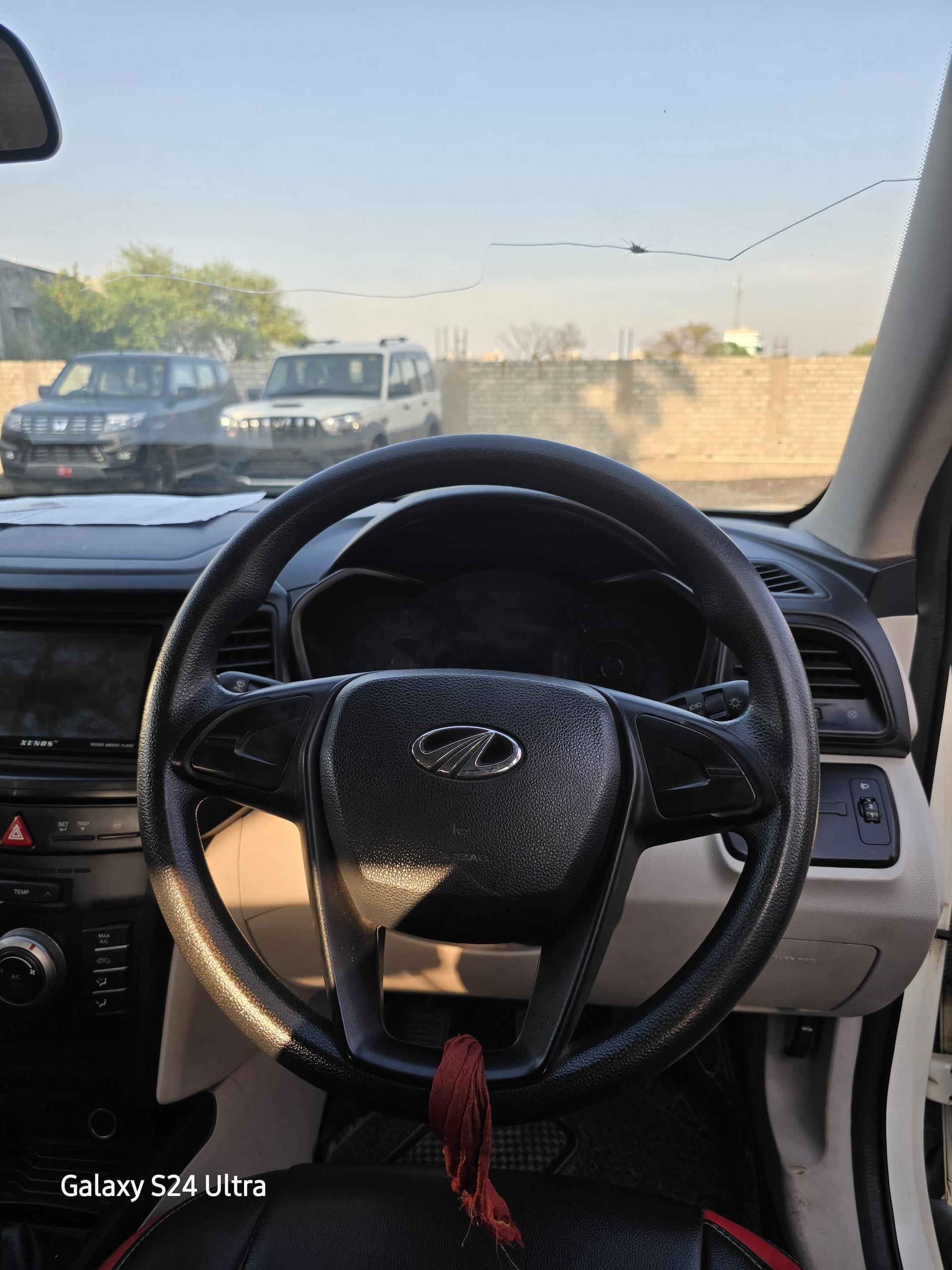 View 2019 Mahindra XUV300 W4 Diesel BS IV Image 11 Used 2019 Mahindra XUV300 W4 Diesel BS IV Image 11