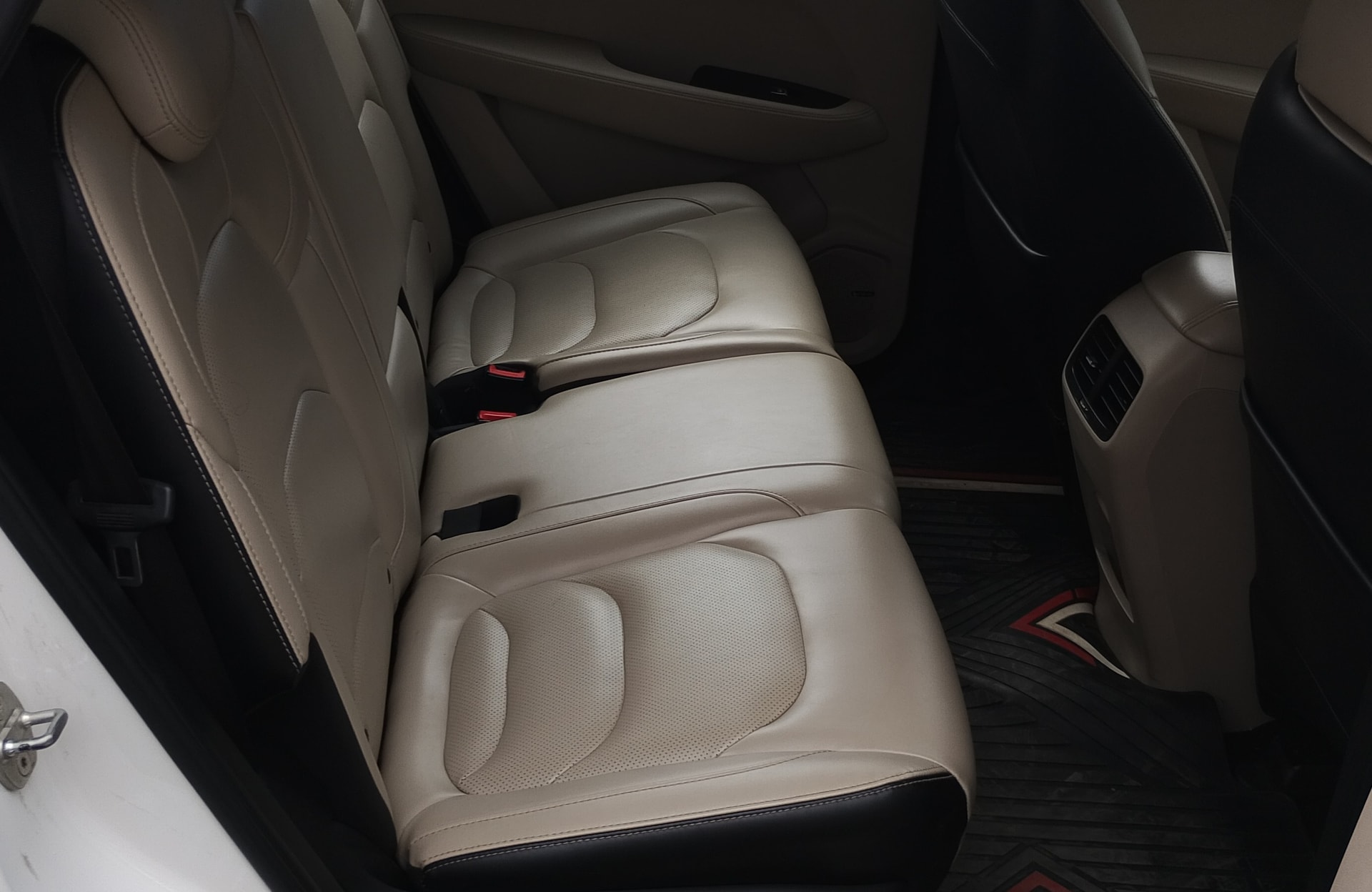 View 2021 MG Hector Sharp Diesel BS IV Image 5 Used 2021 MG Hector Sharp Diesel BS IV Image 5