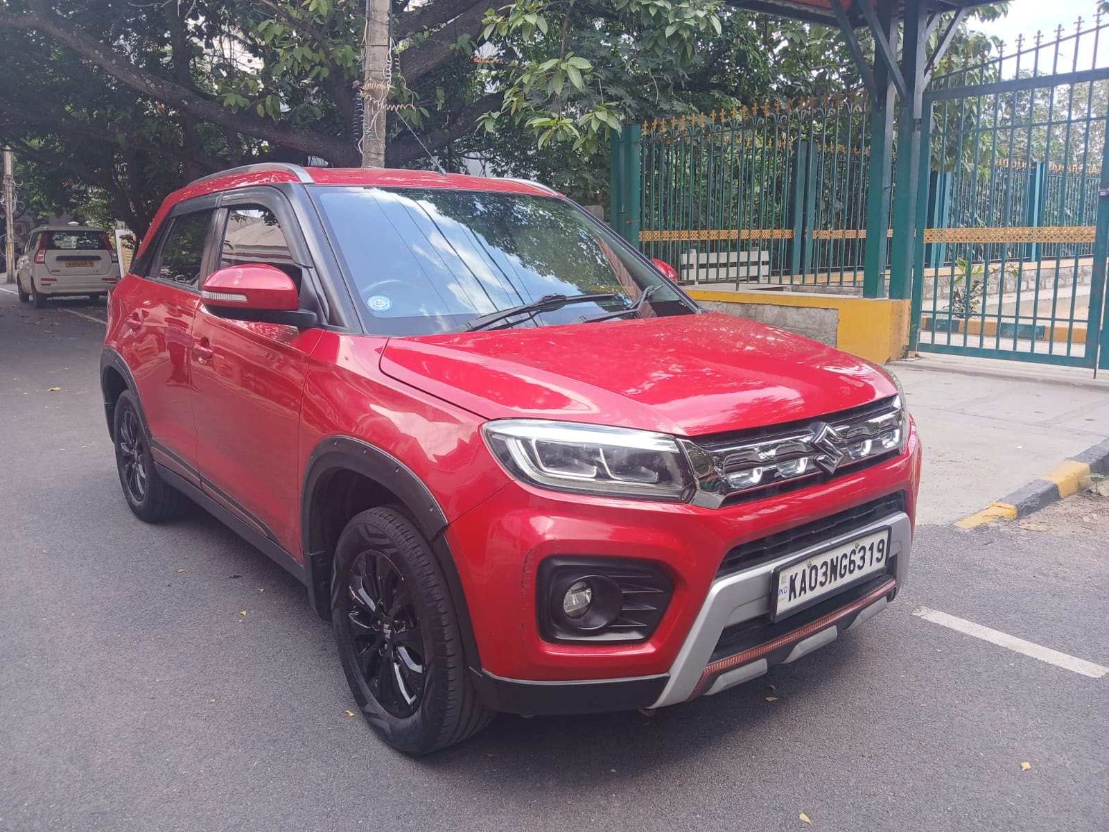 View 2020 Maruti Suzuki Vitara Brezza ZXI Image 2 Used 2020 Maruti Suzuki Vitara Brezza ZXI Image 2