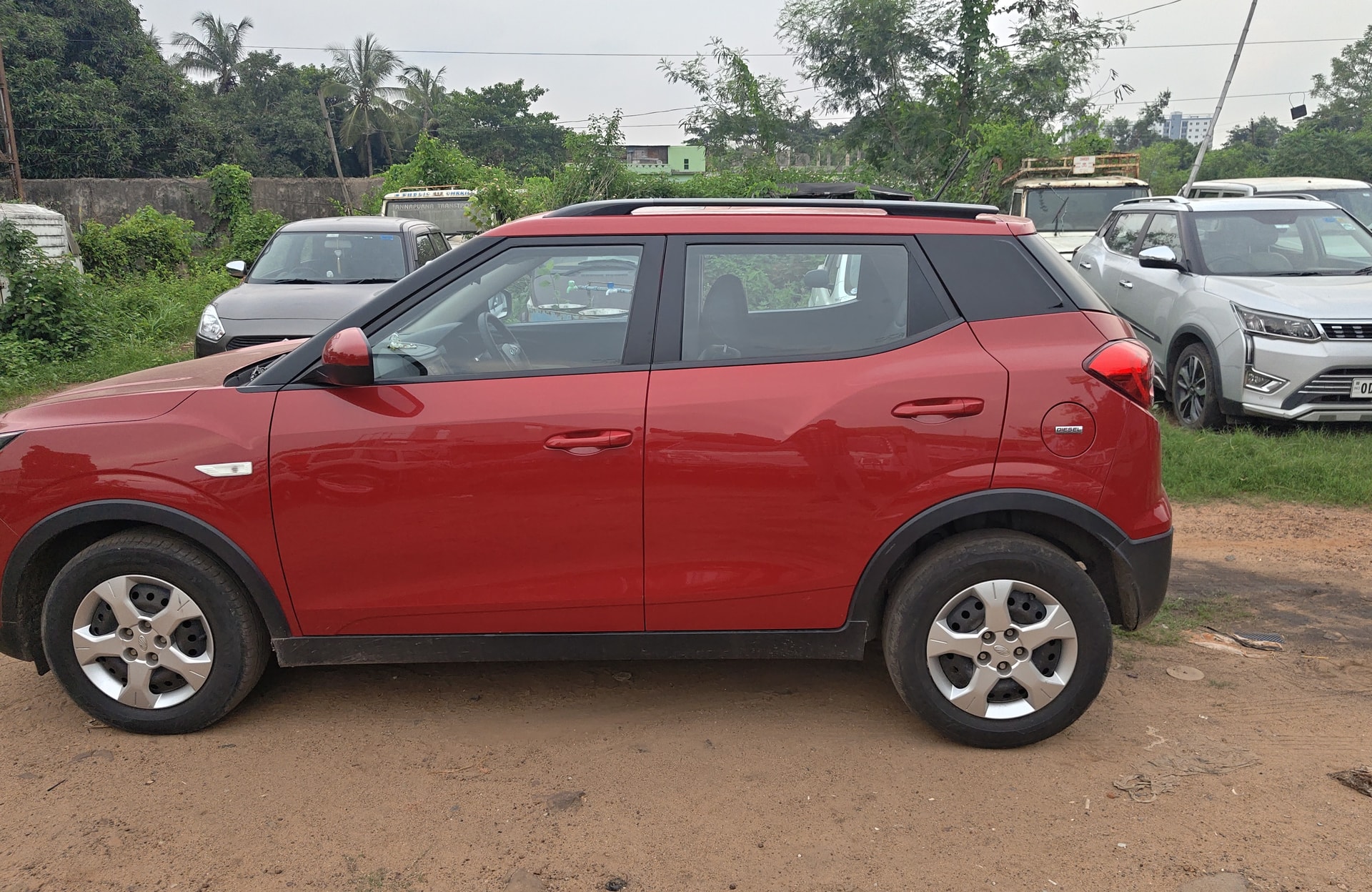 View 2022 Mahindra XUV300 W6 Diesel BS IV Image 6 Used 2022 Mahindra XUV300 W6 Diesel BS IV Image 6