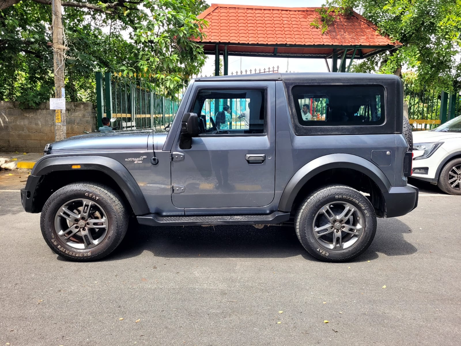 View 2023 Mahindra Thar LX RWD Automatic 4 Seater Hard Top Image 6 Used 2023 Mahindra Thar LX RWD Automatic 4 Seater Hard Top Image 6