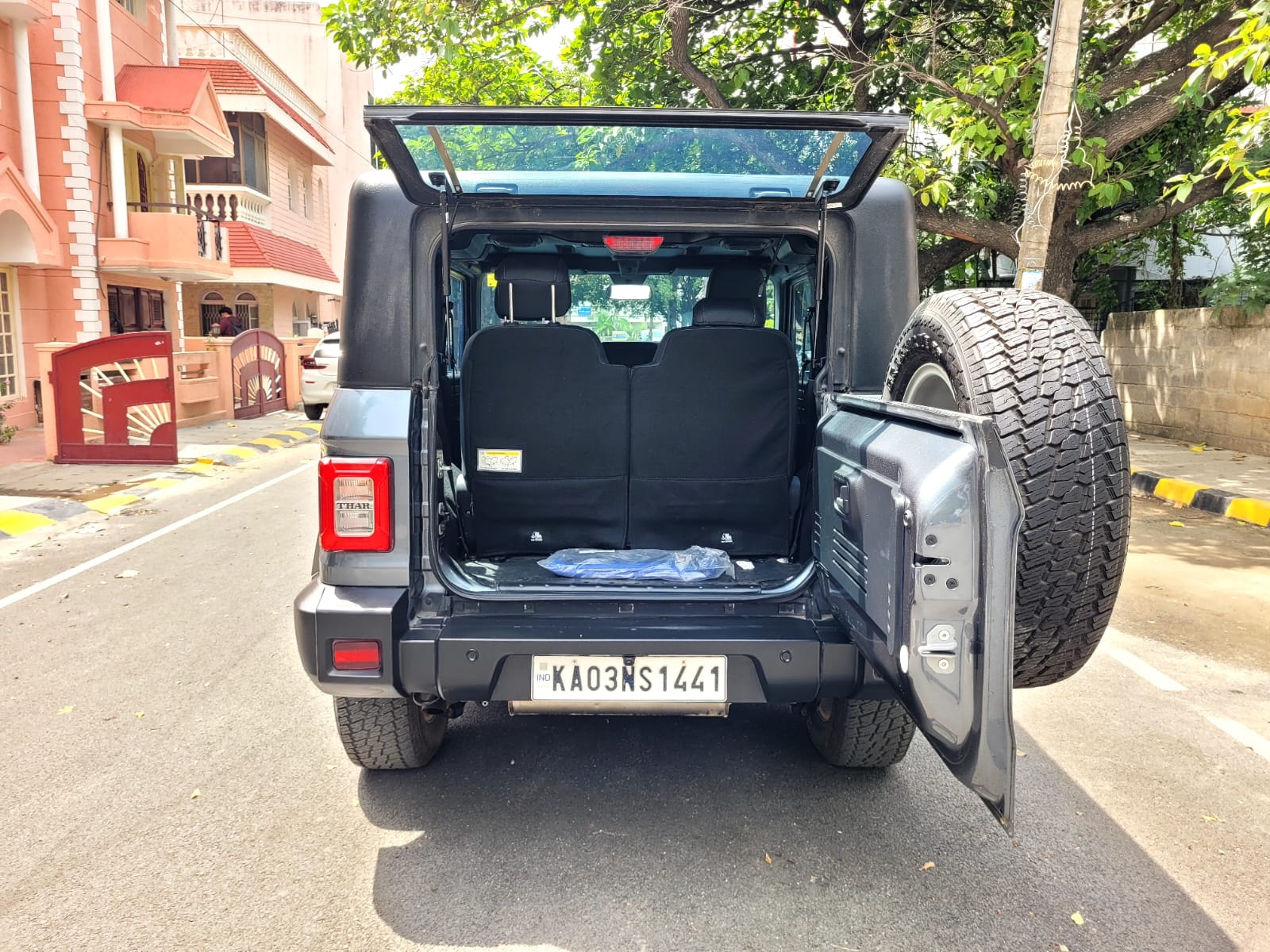 View 2023 Mahindra Thar LX RWD Automatic 4 Seater Hard Top Image 17 Used 2023 Mahindra Thar LX RWD Automatic 4 Seater Hard Top Image 17