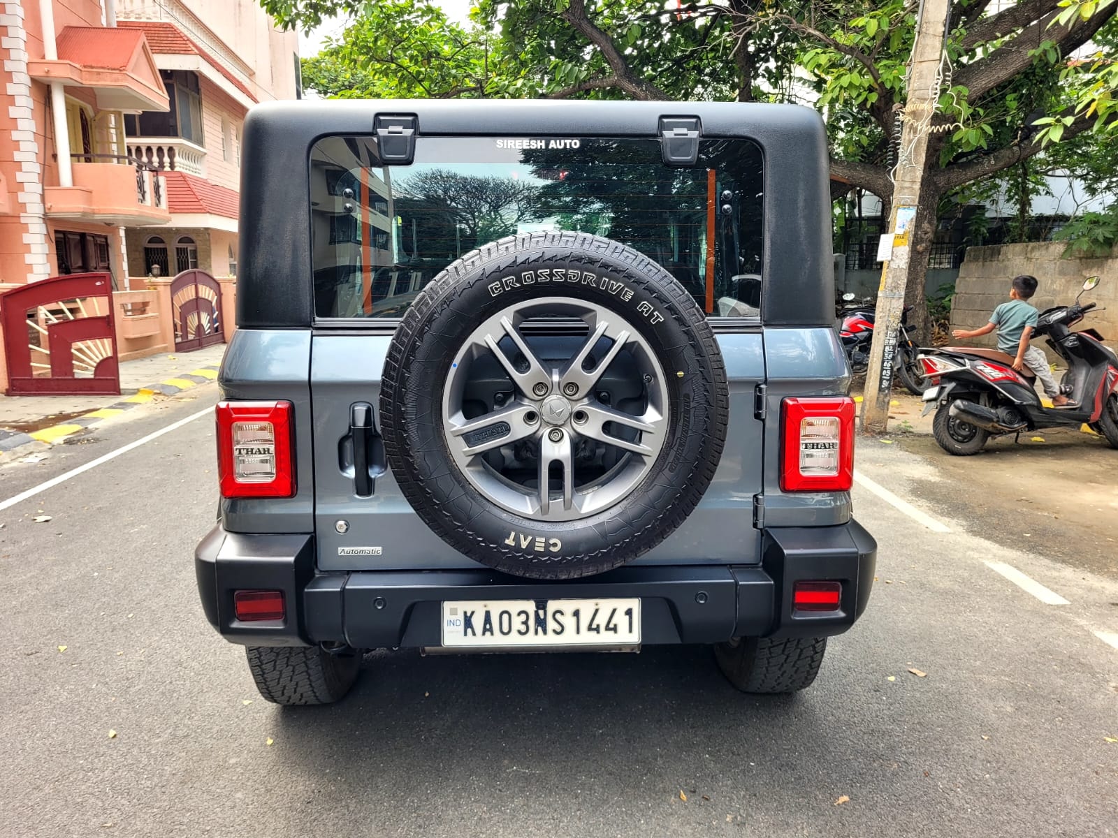 View 2023 Mahindra Thar LX RWD Automatic 4 Seater Hard Top Image 4 Used 2023 Mahindra Thar LX RWD Automatic 4 Seater Hard Top Image 4