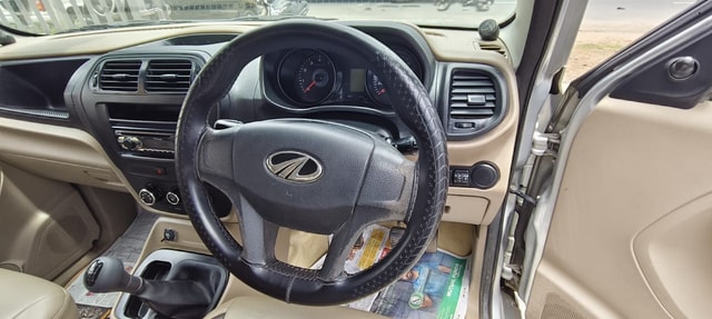 View Mahindra TUV300 Image 10 Used Mahindra TUV300 Image 10