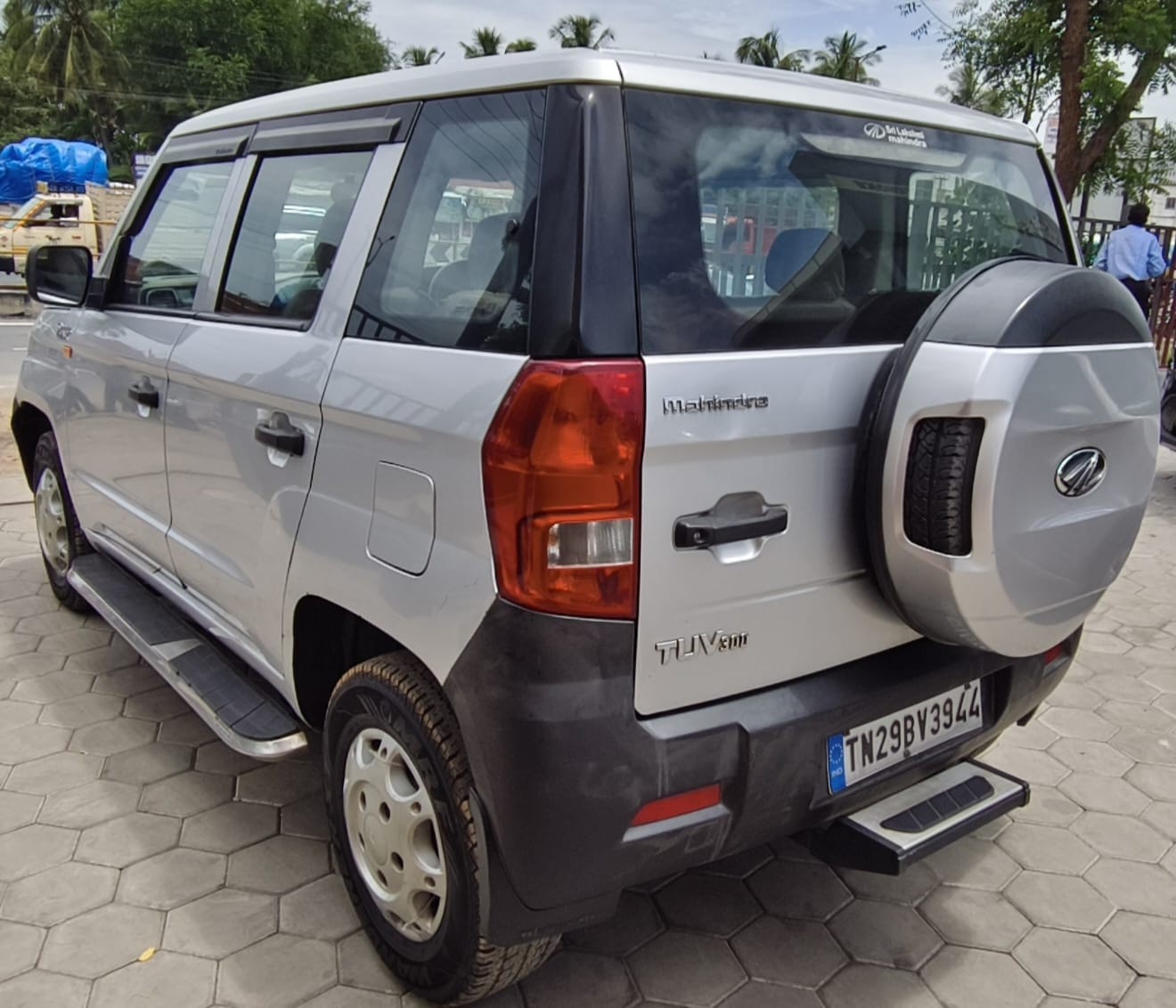Used 2017 Mahindra TUV300 Used 2017 Mahindra TUV300