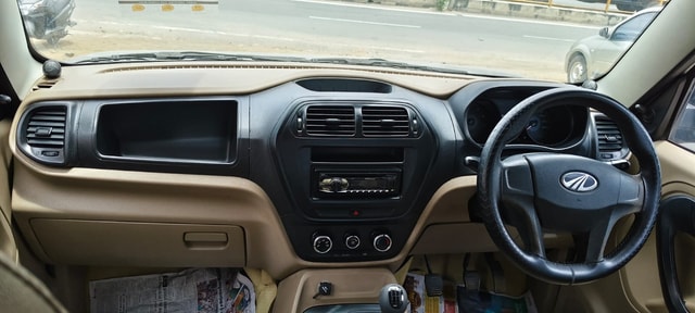View Mahindra TUV300 Image 8 Used Mahindra TUV300 Image 8