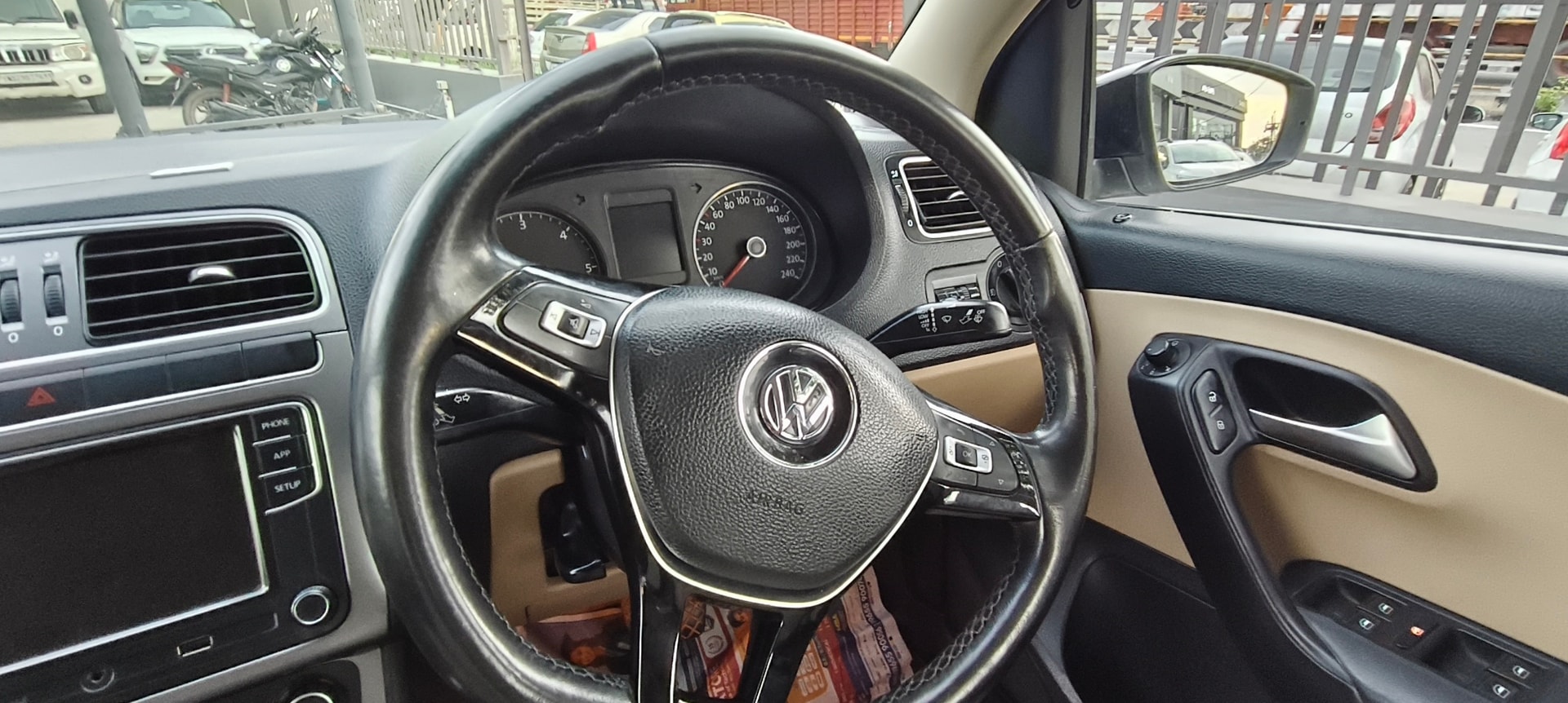 View 2019 Volkswagen Ameo 1.5 L TDI Diesel Highline Plus AT Image 11 Used 2019 Volkswagen Ameo 1.5 L TDI Diesel Highline Plus AT Image 11