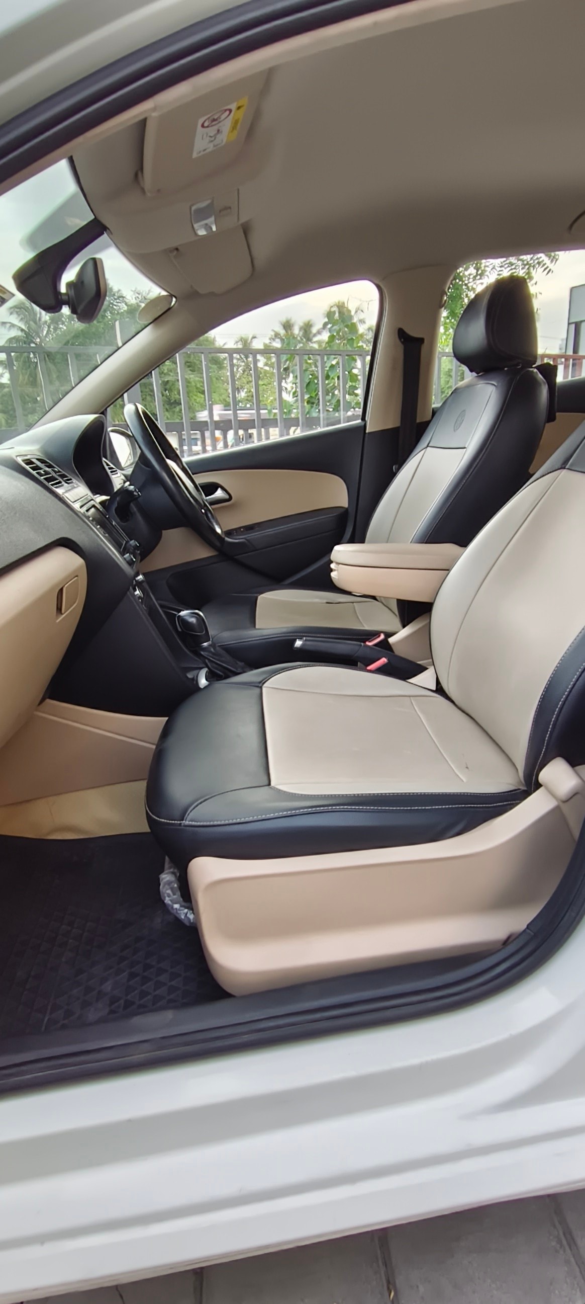 View 2019 Volkswagen Ameo 1.5 L TDI Diesel Highline Plus AT Image 13 Used 2019 Volkswagen Ameo 1.5 L TDI Diesel Highline Plus AT Image 13