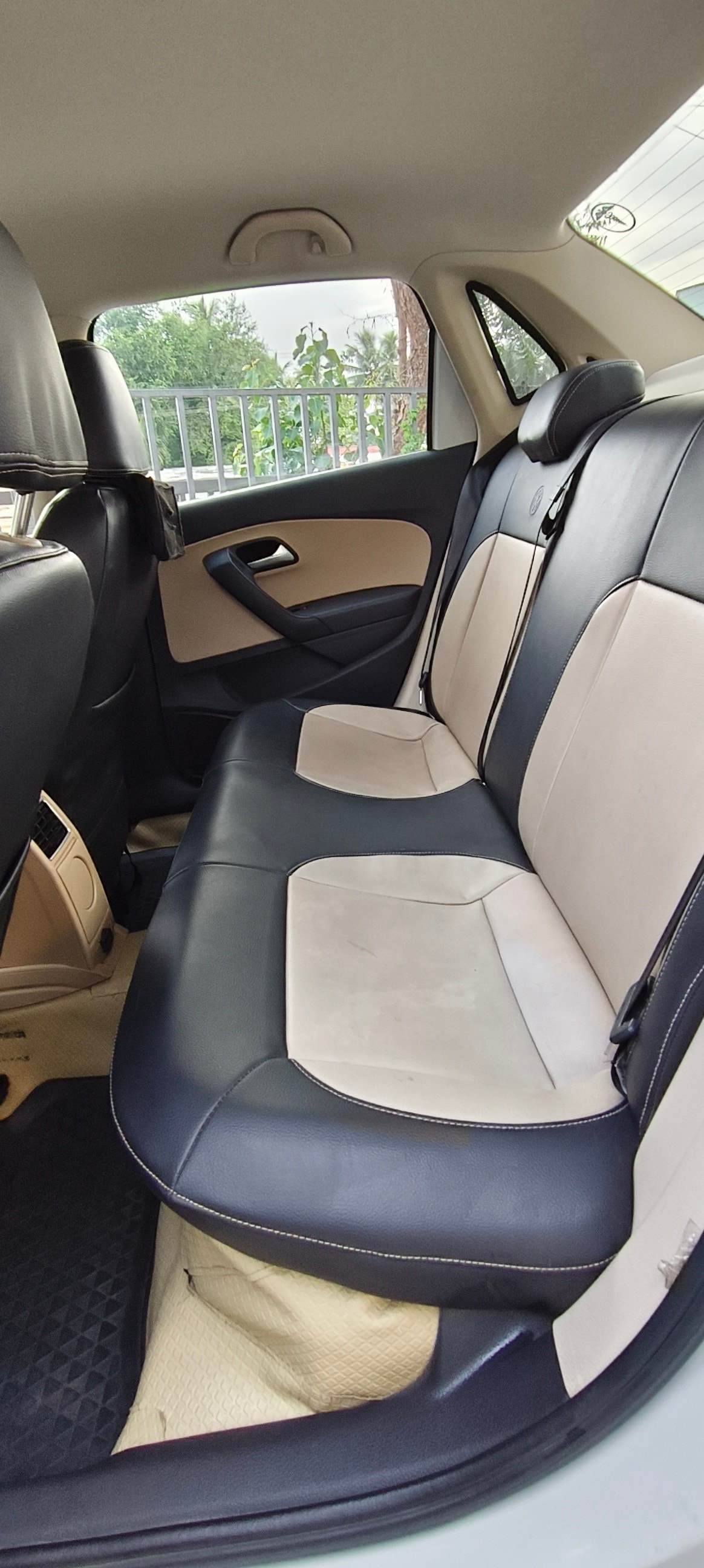 View 2019 Volkswagen Ameo 1.5 L TDI Diesel Highline Plus AT Image 14 Used 2019 Volkswagen Ameo 1.5 L TDI Diesel Highline Plus AT Image 14