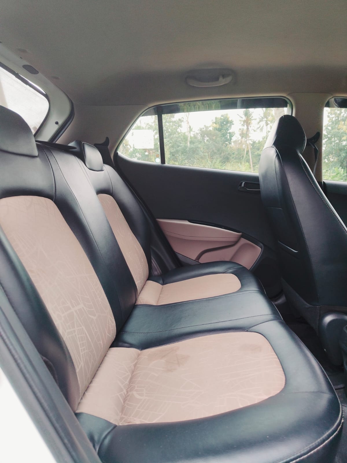 View 2018 Hyundai Grand i10 1.2 Magna Petrol BS IV Image 15 Used 2018 Hyundai Grand i10 1.2 Magna Petrol BS IV Image 15