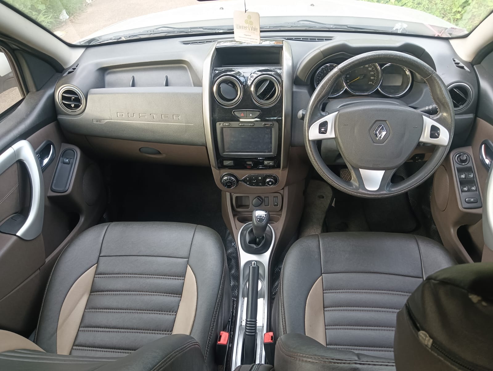 View 2016 Renault Duster Diesel 85PS RXZ Image 11 Used 2016 Renault Duster Diesel 85PS RXZ Image 11