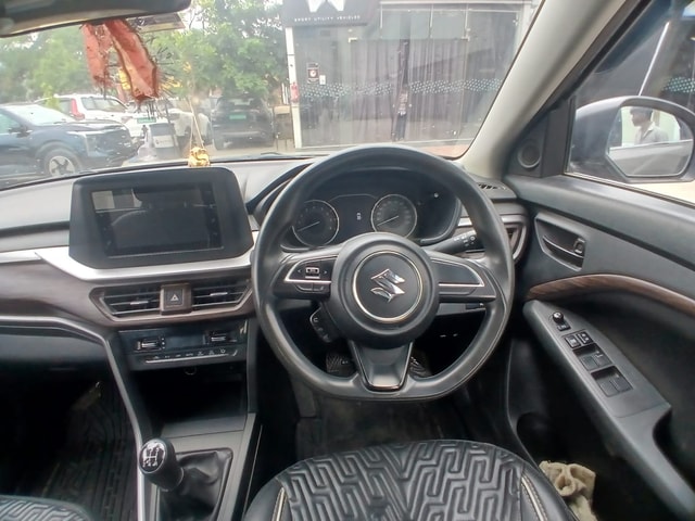 View Maruti Suzuki Brezza Image 9 Used Maruti Suzuki Brezza Image 9